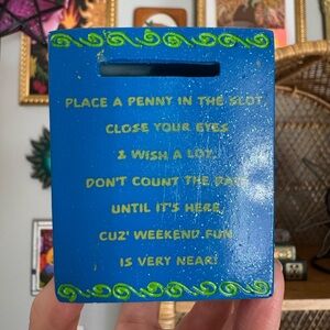 Vintage 2001 Y2K Claire’s Weekend Themed Coin Bank Box